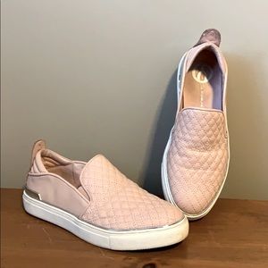 Wishbone pink quilted slip ons